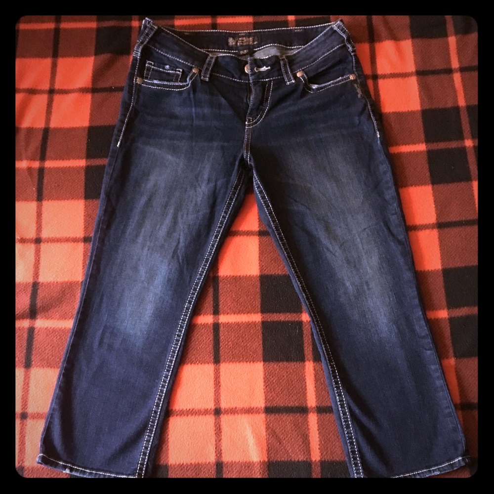 EUC Silver Suki Mid Capri 31